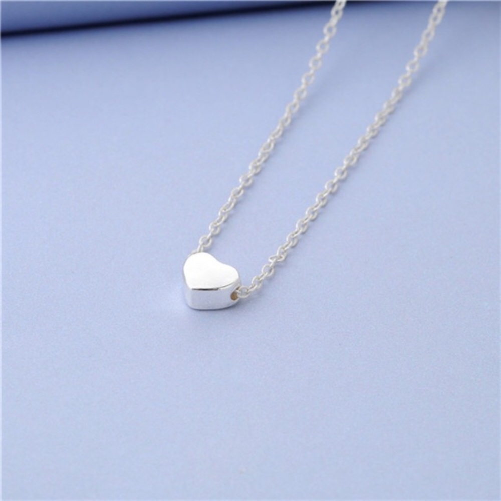 💟 Beautiful, dainty heart necklace-3 left!